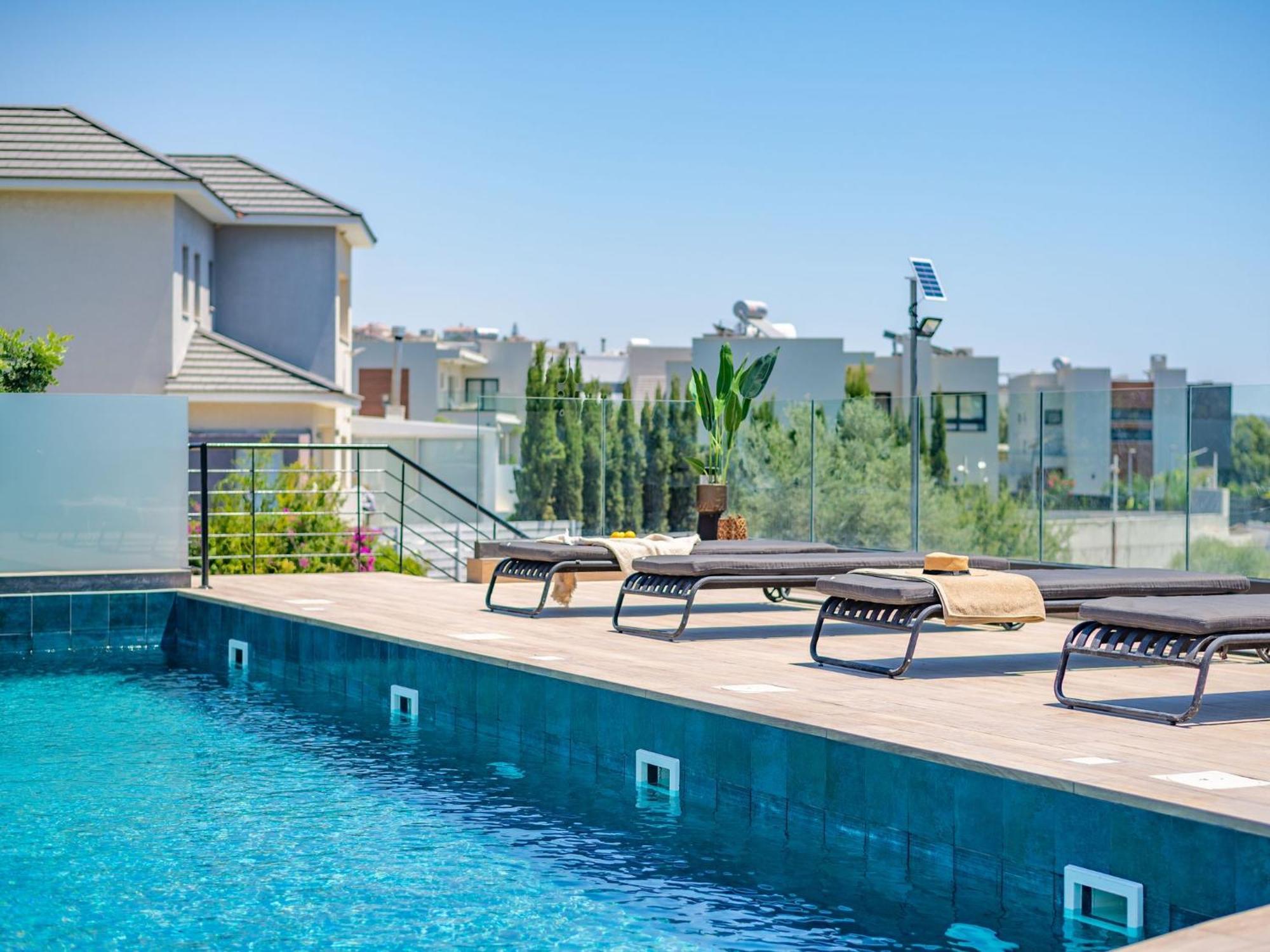 Sanders River Plaza Apartment